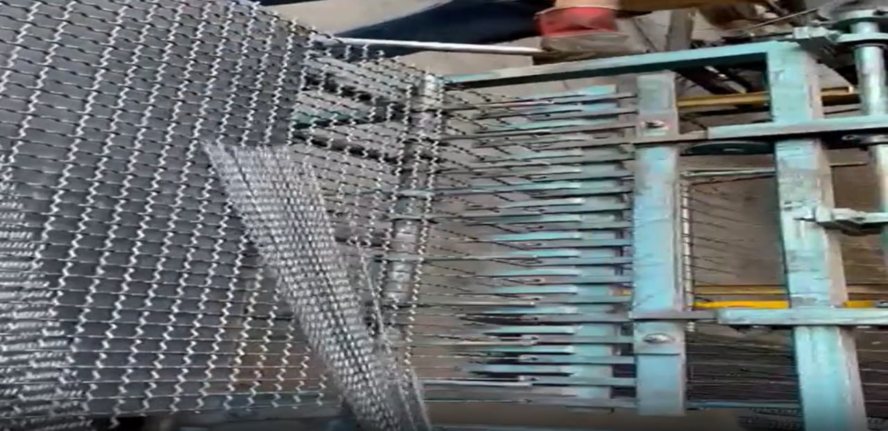 معرفی ۳ کارخانه تولید توری پرسی در ایران / فولاد توفیقی، فولاد جویباران و توران‌گستر