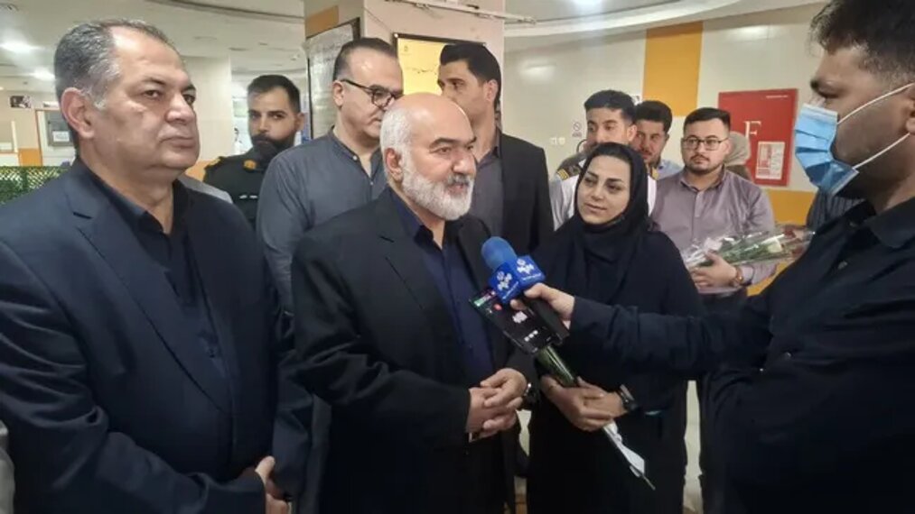 بازدید استاندار خوزستان از بیمارستان کودکان ابوذر اهواز؛ قدردانی از ایثار پرستاران