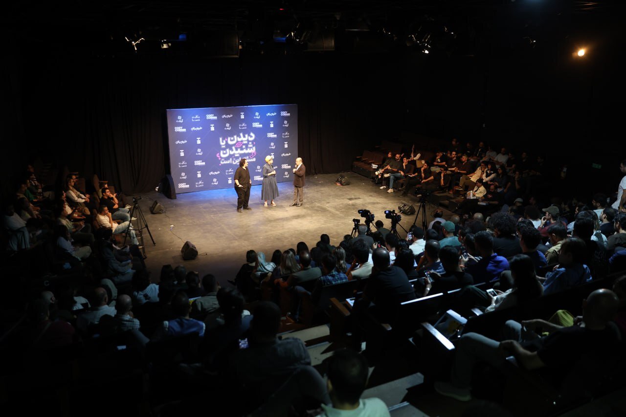 گزارش اجرای زنده و تعاملی پادکست کارت صدا با همراهی آپارات در رویداد دیدن یا شنیدن