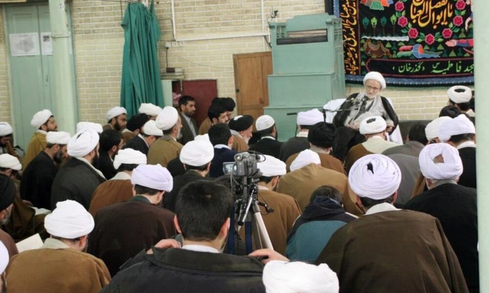 ۱۲ توصیه منقول از آیتالله بهجت(ره) برای برکت معنوی خانه و آرامش خانواده