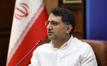 مدیرعامل سازمان منطقه آزاد کیش از مجموعهای از تصمیمهای حمایتی خبر داد؛از معافیت ۳ هزار دلاری مسافران تا تخفیف ۲۵۰ میلیون تومانی واردات خودرو