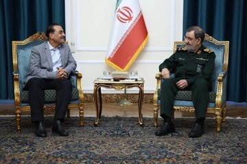دبیر شورای عالی امنیت ملی: به هیچ وجه ذرهای از مواد هستهای غنی شده از ایران خارج نخواهد شد