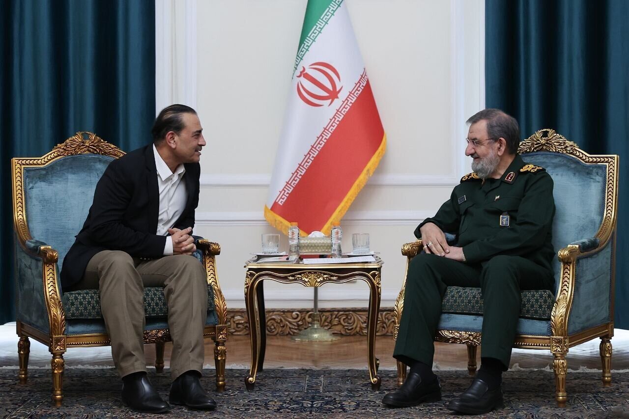 عاصم منیر برای گفت‌وگو با مقام‌های ارشد ایران وارد تهران شد