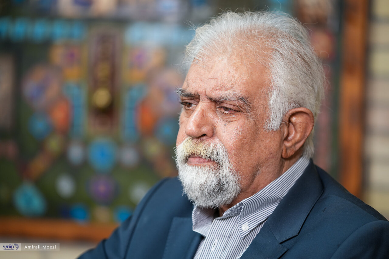 از زمان ناصرالدین‌شاه قاجار تا پایان حکومت پهلوی دلار فقط چهارده برابر شده بود + ویدیو