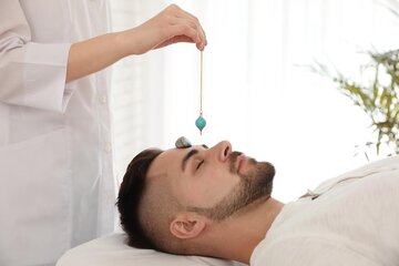 ذکر و دعا در ترازوی علم؛ از تنظیم هیجان تا ادعای انرژیدرمانی