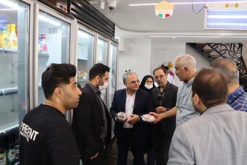 کمبودی در تأمین فرآوردههای پروتئینی سمنان وجود ندارد؛ توزیع مرغ منجمد با نرخ مصوب آغاز شد