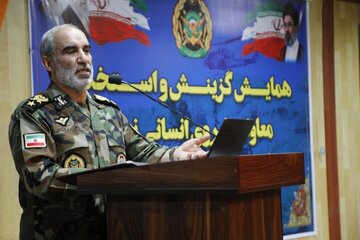 فرمانده نیروی زمینی ارتش بر ضرورت شناسایی جوانان شایسته برای خدمت در ارتش تاکید کرد