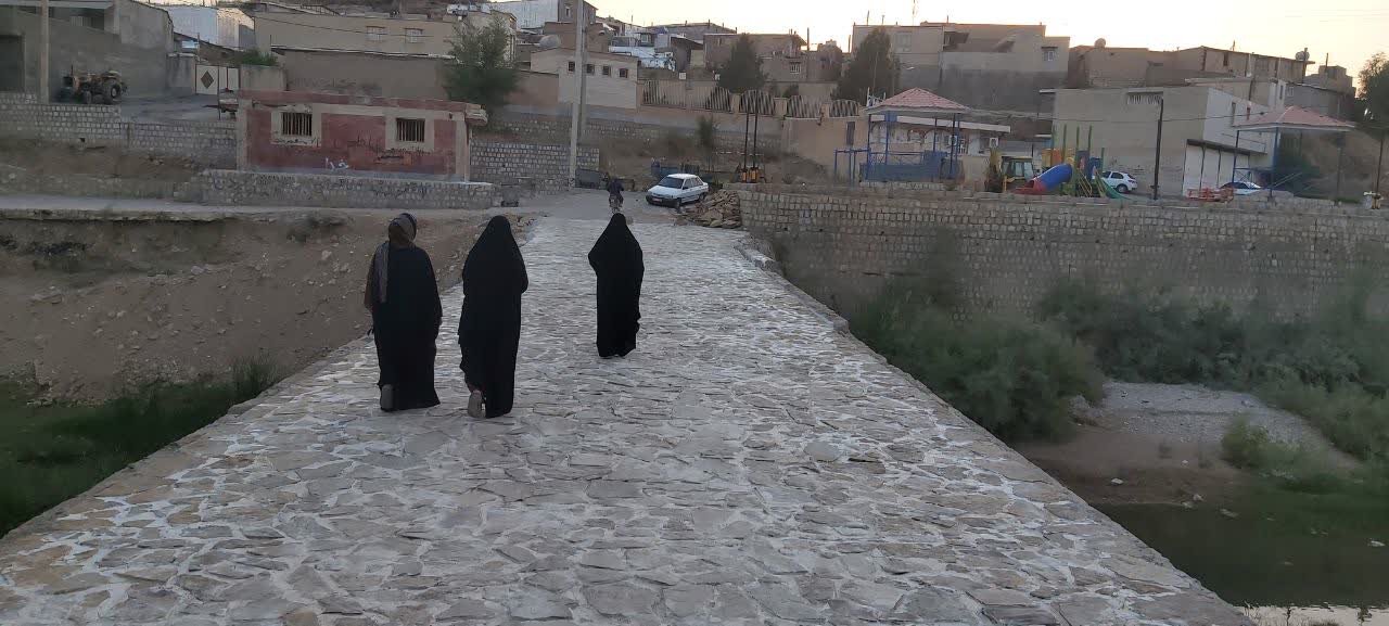 پایان مرمت و استحکام‌بخشی سطح گذر پل تاریخی اَفرینه در لرستان