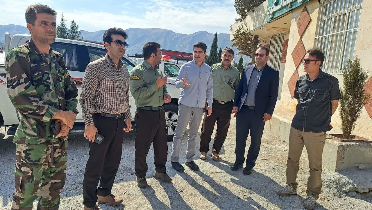 بازدید هیئت دانشگاه لرستان و اداره‌کل منابع طبیعی استان از حوزه آبخیز قلعه‌نصیر معمولان