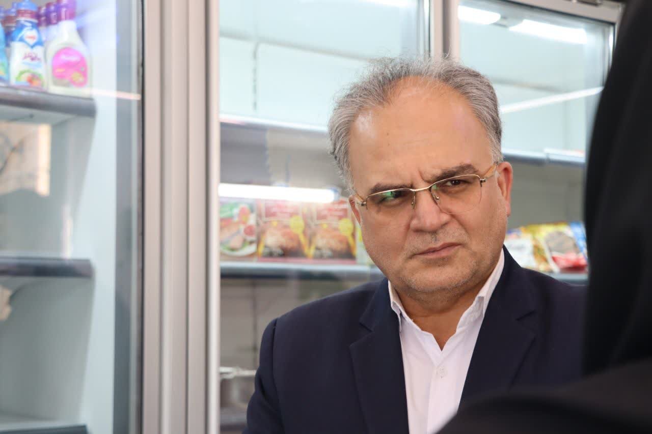 کمبودی در تأمین فرآوردههای پروتئینی سمنان وجود ندارد؛ توزیع مرغ منجمد با نرخ مصوب آغاز شد