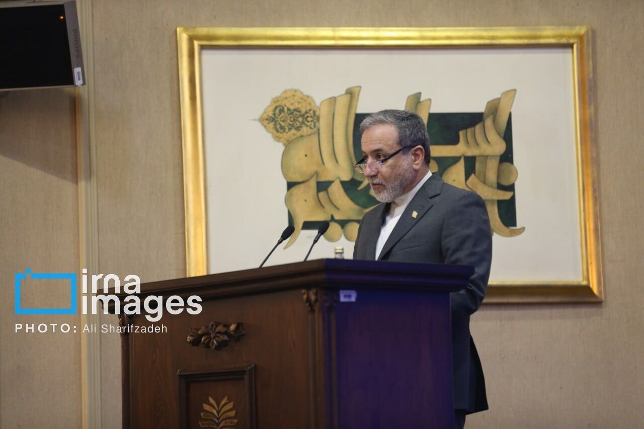 عراقچی: پس از جنگ‌های اخیر، منطقه مانند گذشته نخواهد بود/همسایگان رقیب نیستند؛ شرکای اصلی ایران برای آینده‌ای صلح‌آمیزند