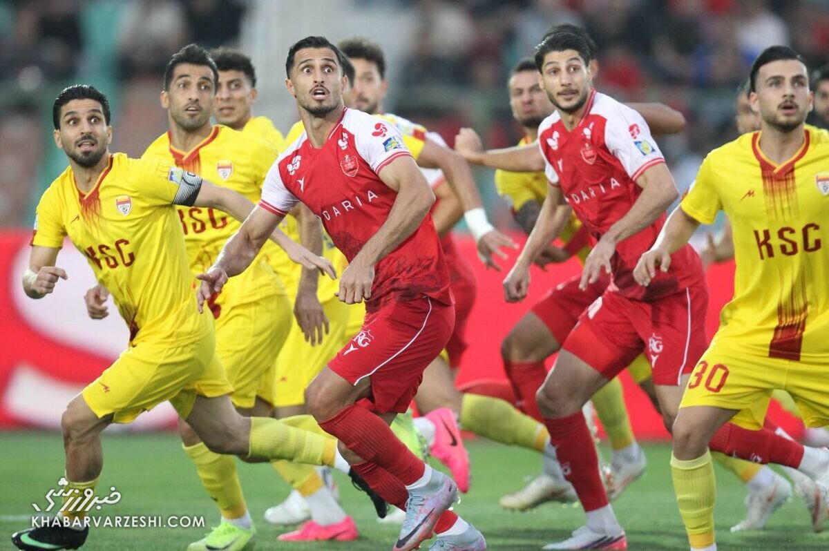 جشن فولادی‌ها در رختکن پس از برد ارزشمند مقابل پرسپولیس + فیلم