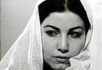 پوری بنایی آبان ۱۳۴۷: اینکه شغلم هنرپیشگی است، دلیل نمیشود ولنگار و بیبندوبار شوم/ یک سال طباخی و خانهداری تدریس میکردم