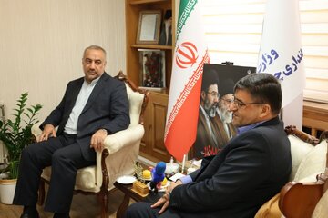استاندارچهارمحال وبختیاری : حمایت از خانواده زندانیان و کاهش آسیبهای اجتماعی، اولویت مدیریت استان است