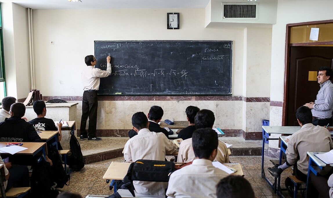 ۱۵ آبان؛ آخرین مهلت ثبت‌نام دانش‌آموزان جامانده از تحصیل/برگزاری آزمون استخدامی جدید آموزش‌وپرورش هنوز قطعی نیست