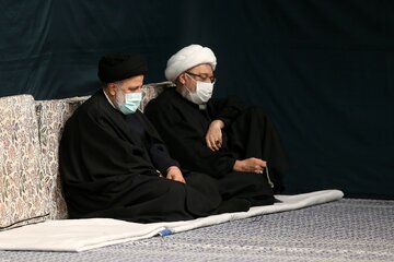 پنجمین شب مراسم عزاداری حضرت زهرا (س) با حضور رهبر انقلاب