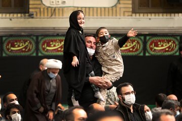 پنجمین شب مراسم عزاداری حضرت زهرا (س) با حضور رهبر انقلاب