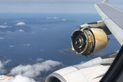 ببینید | تصاویری ترسناک از آتش گرفتن موتور هواپیما!