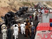 ببینید | اولین تصاویر از سقوط و آتش گرفتن مرگبار اتوبوس در بلوچستان پاکستان