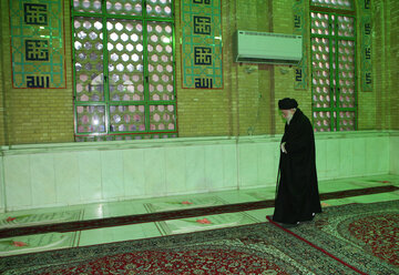 حضور رهبر انقلاب در مرقد امام خمینی (ره)