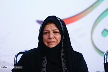 فوتوکال سرهنگ ثریا