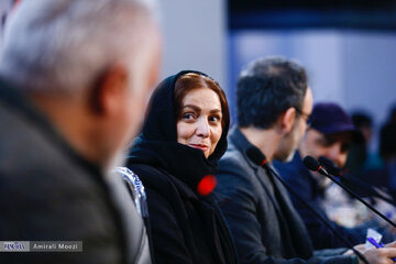 فوتوکال سرهنگ ثریا