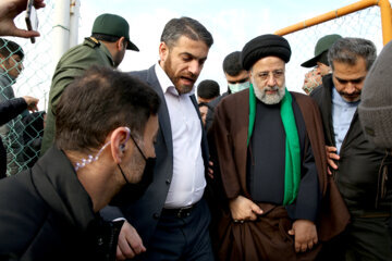 گفت‌وگو رئیس‌جمهور با مردم زلزله‌زده خوی