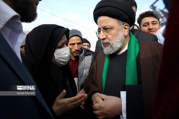 گفت‌وگو رئیس‌جمهور با مردم زلزله‌زده خوی