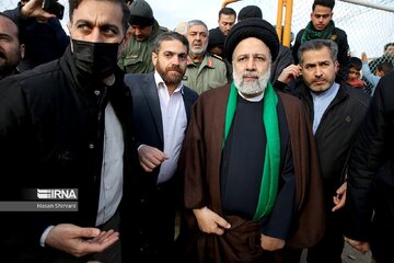 گفت‌وگو رئیس‌جمهور با مردم زلزله‌زده خوی