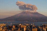 ببینید | لحظه فوران وحشتناک آتشفشان ساکوراجیما در ژاپن