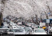ببینید | وضعیت اسفناک بزرگراه‌های تهران با بارش برف؛ از سُر خوردن تا هُل دادن خودروها