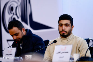 نشست و فتوکال فیلم غریب