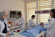 ببینید | ویدیویی با بازدید میلیونی از یک پرستار شجاع در ترکیه؛ نجات بیماران به جای فرار در حین زلزله!