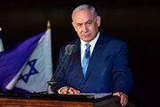 ببینید | واکنش نتانیاهو به اعتراض یک اسرائیلی؛ نیشخند مقابل دوربین‌ها...