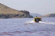 ببینید | ویدیویی رشک برانگیز از حجم آب و گونه‌های جانوری دریاچه ارومیه در یک مستند آمریکایی