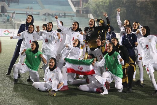 صعود دختران فوتبالیست ایران به مرحله نهایی قهرمانی آسیا