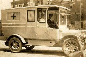 عکس | اولین آمبولانس‌ها چه شکلی بودند؟