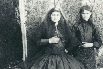 عکس | دختری که به خاطر شباهت به «جیران» دل ناصرالدین‌شاه را برد 