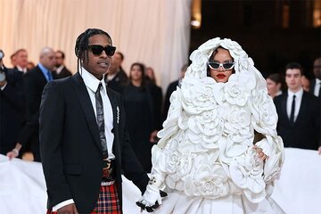 تصاویر | استایل عجیب سلبریتی‌ها در فرش قرمز مراسم مت گالا؛ جرد لتو گربه شد!