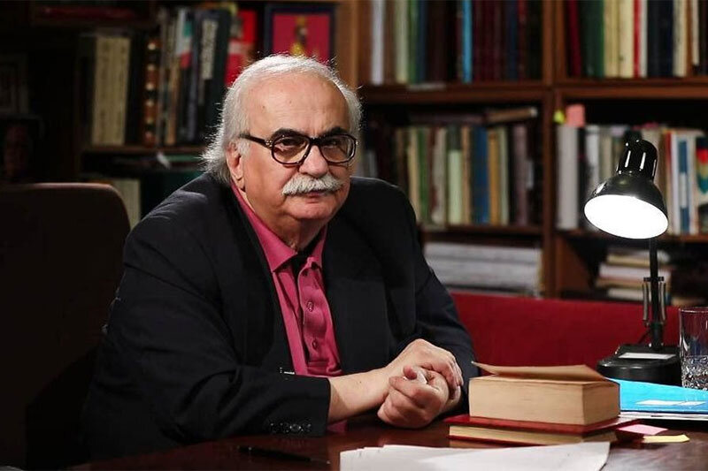 خسرو معتضد به بررسی تحریفهای مربوط به انقلاب اسلامی 1357 پرداخته و سوالاتی را درباره میزان خشونت انقلابیون مطرح میکند. خسرو معتضد به بررسی تحریفهای مربوط به انقلاب اسلامی 1357 پرداخته و سوالاتی را درباره میزان خشونت انقلابیون مطرح میکند.