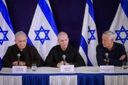 ببینید | اقدام جنجال‌ساز سران اسرائیل علیه نتانیاهو وسط کنفرانس مطبوعاتی!