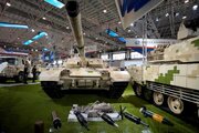 تصاویر | تجهیزات نظامی تولید چین در یک نمایشگاه به نمایش درآمد