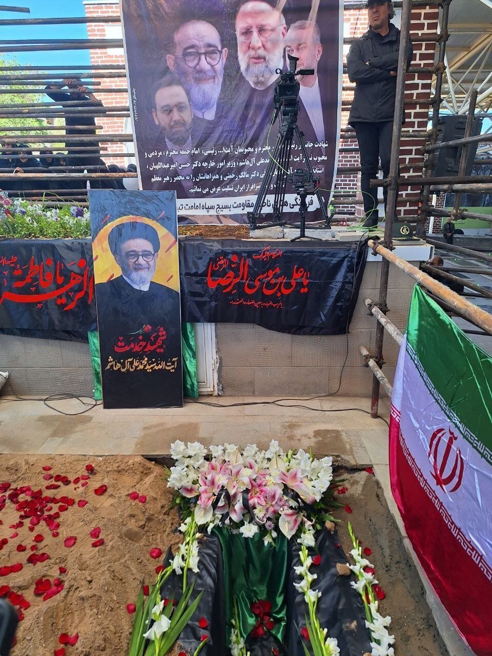 عکس | اولین تصویر از مزار شهید آل هاشم پس از خاکسپاری