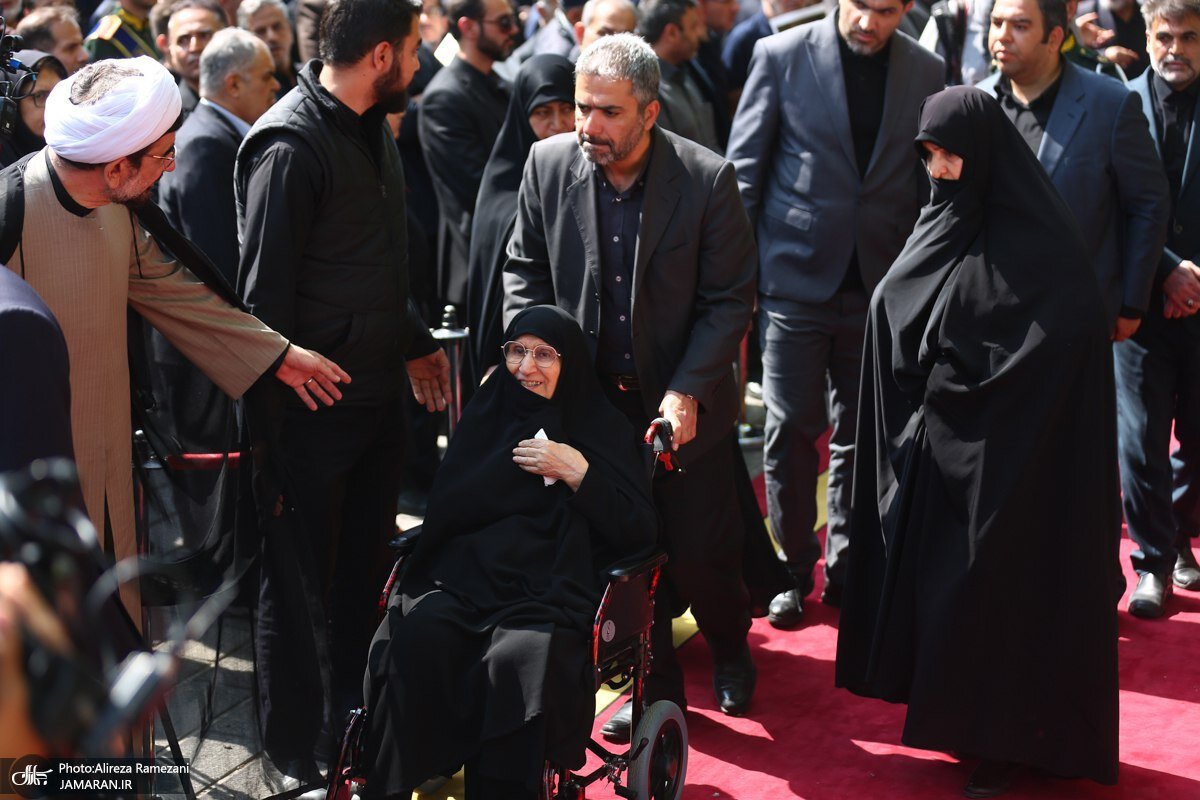 عکس | دختر امام خمینی(ره) در مراسم تشییع پیکر امیرعبداللهیان