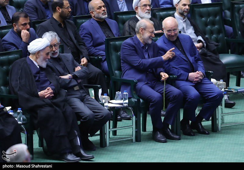 عکس | بگو بخند علی لاریجانی و قالیباف در مراسم افتتاحیه مجلس دوازدهم