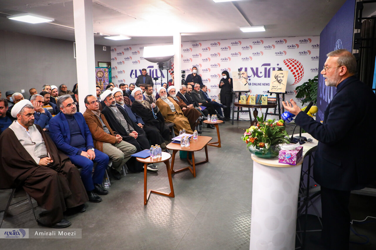 تصاویر | از لبخند ناطق نوری تا چهره بشاش علی لاریجانی در حال گفتگو با حجت الاسلام و المسلمین معزی در مراسم پاسداشت رسول جعفریان