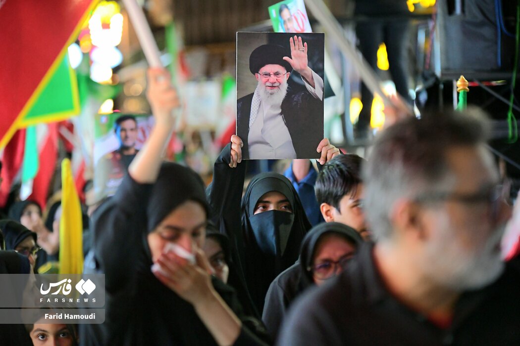 وداع تاریخی آبادان با علمدار تنگه هرمز