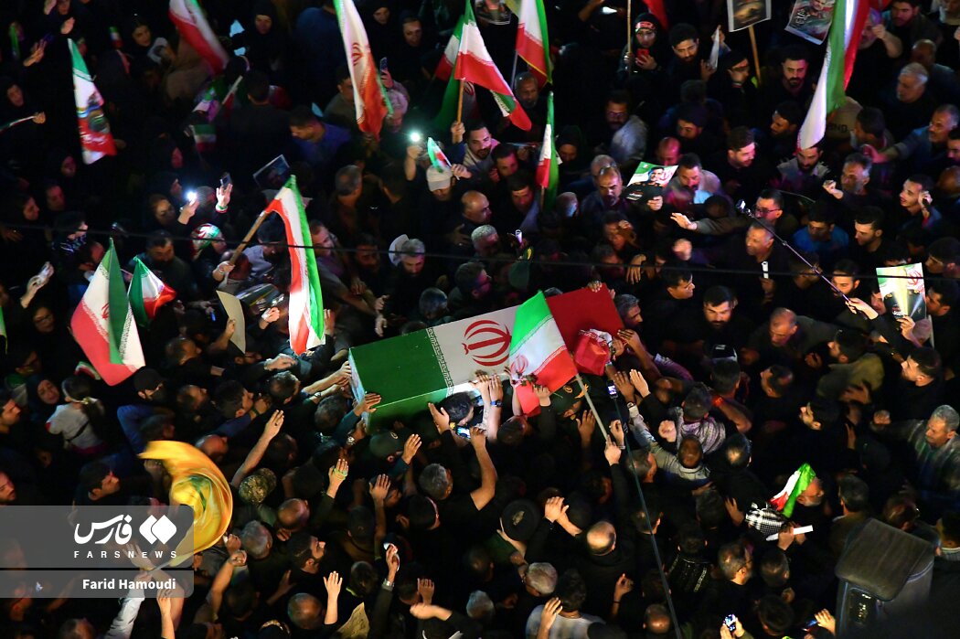 وداع تاریخی آبادان با علمدار تنگه هرمز